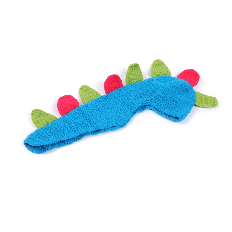 Bonnet bébé et vêtements sur mesure