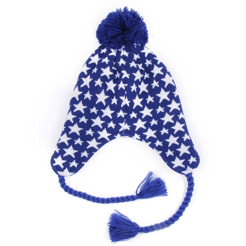cappello beanie in china con pom pom in pelliccia