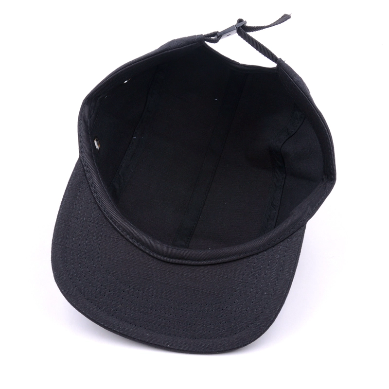 Design Stickerei schwarz flache Krempe 5 Panels Kappe benutzerdefinierte