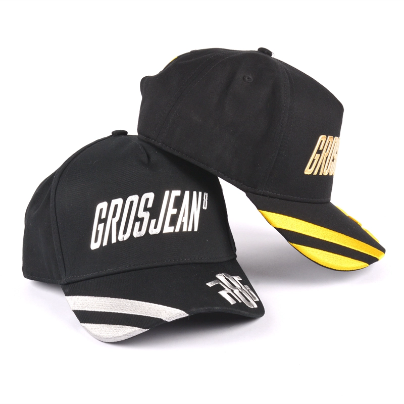 gorra de beisbol con logo bordado