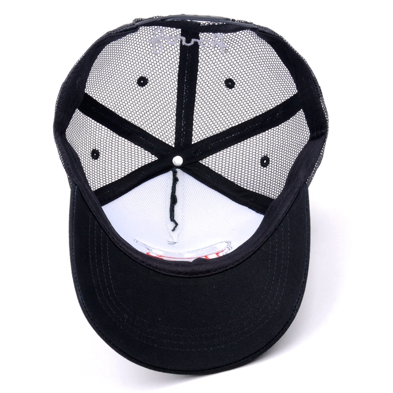 Cappellino trucker con ricamo patch mesh