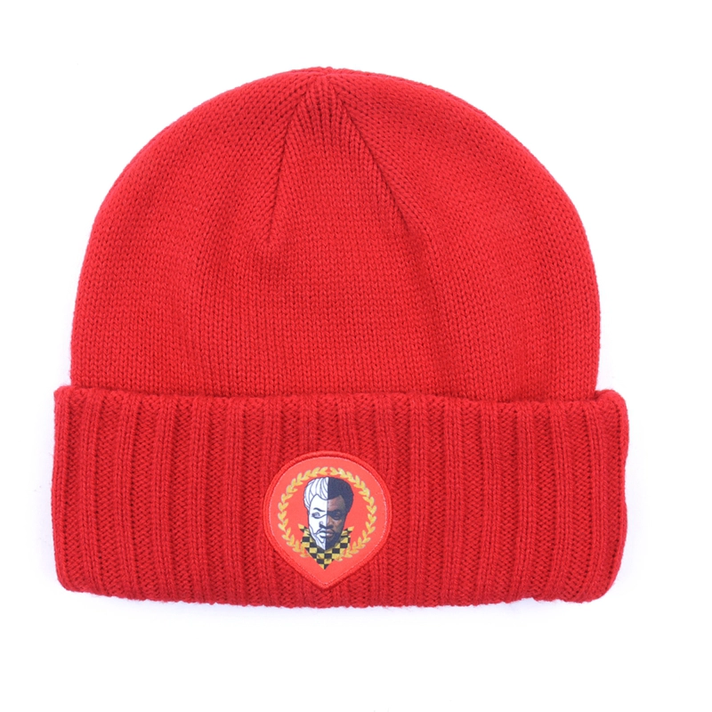 Cappello beanie invernale lavorato a maglia