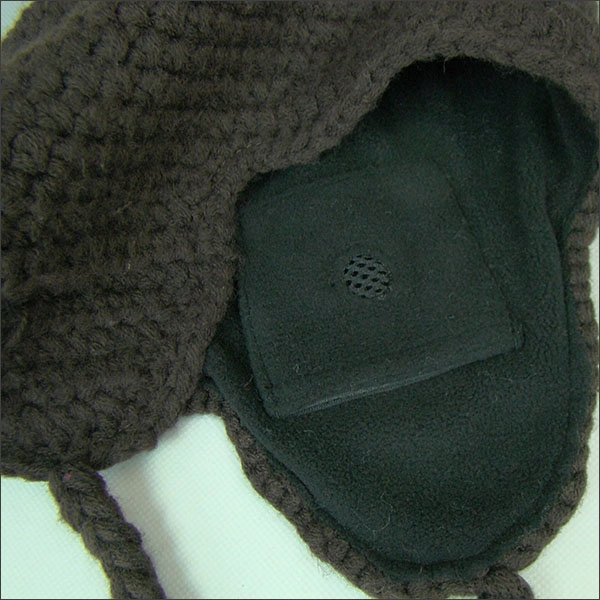 Neuheit gestrickte Mütze mit Ohrhörer