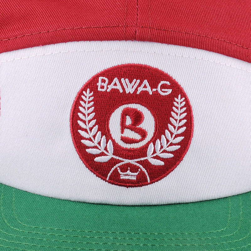casquette à 5 panneaux à bordures personnalisées et broderie unie