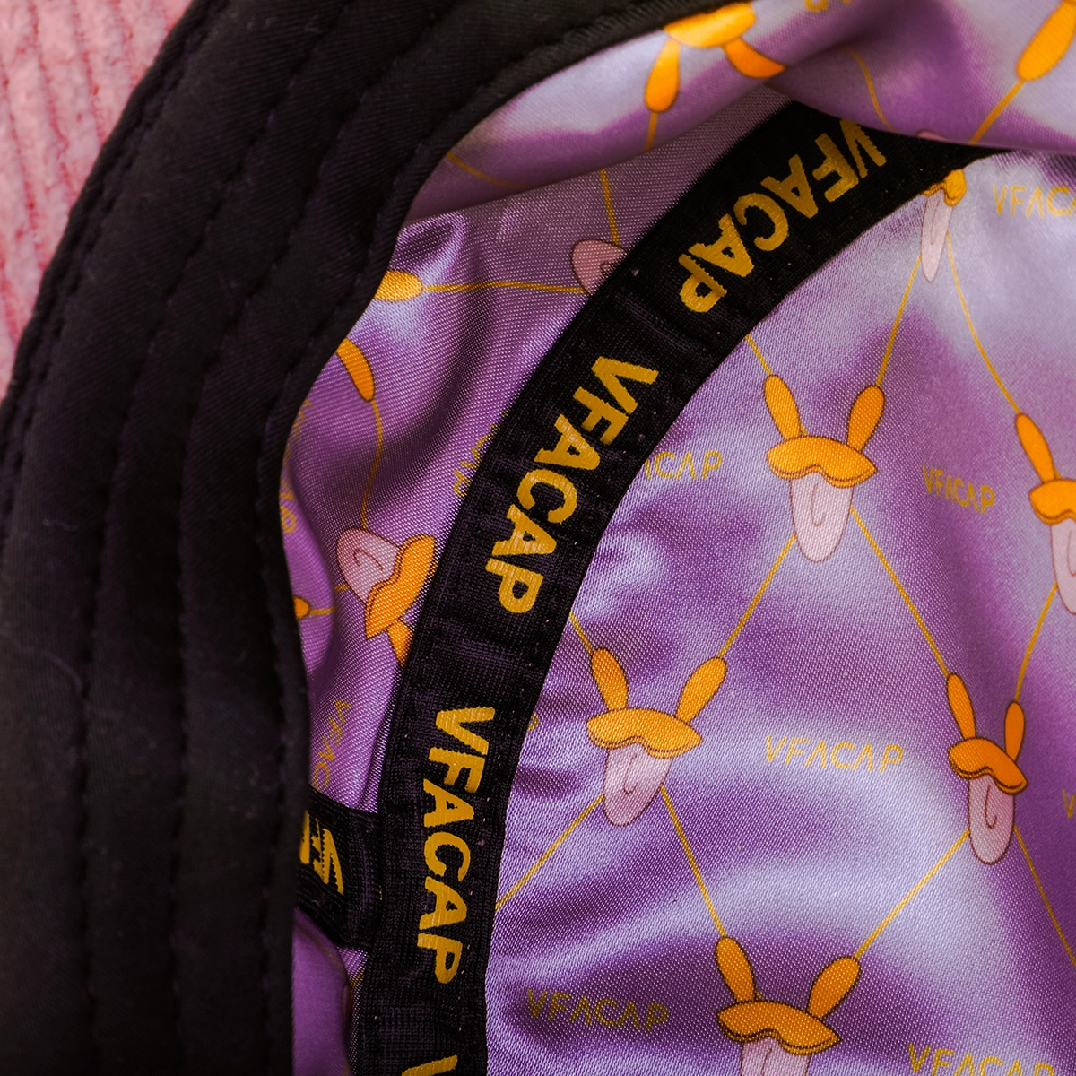 cappelli a secchiello in tessuto velluto a coste con logo ricamato vfa