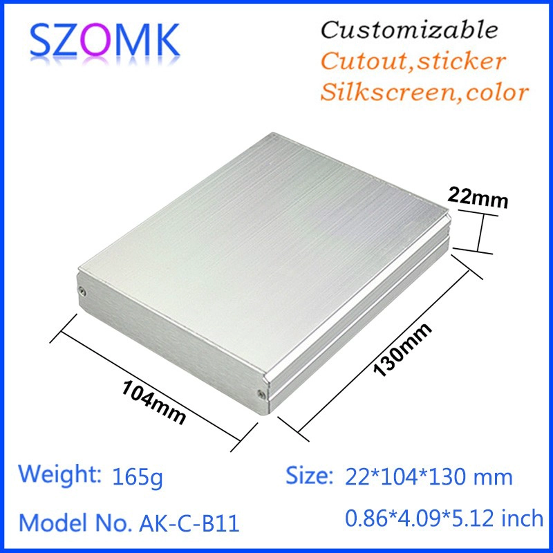 6063 Boîtier de boîtier de carte électronique en alliage d'aluminium extrudé avec corps, découpage sur mesure, usinage AK-C-B11 22 x 104 x 130 mm