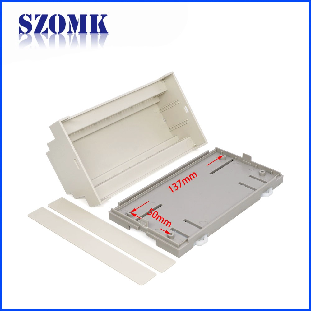 Bloque de terminales eléctrico del fabricante de China Montaje en riel DIN Recinto de cortador de plástico duro con material de resistencia a la llama AK-80005 157 * 86 * 60 mm