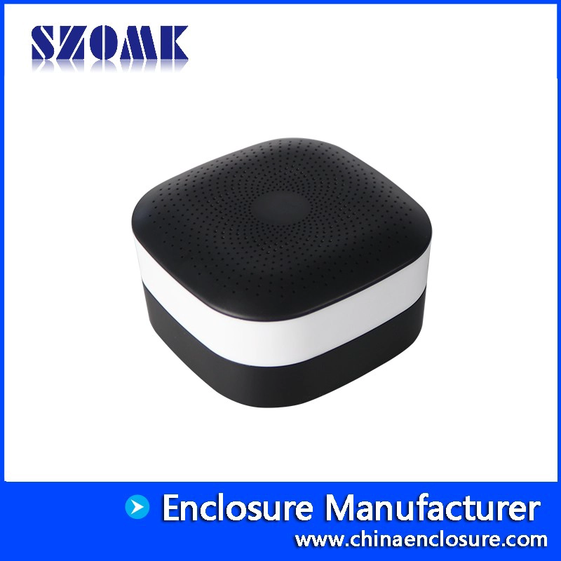 China Smart sensor housing Wireless gateway smoke sensing air temperature PM2.5 air monitor enclosure 85*85*50mm AK-NW-95 manufacturer