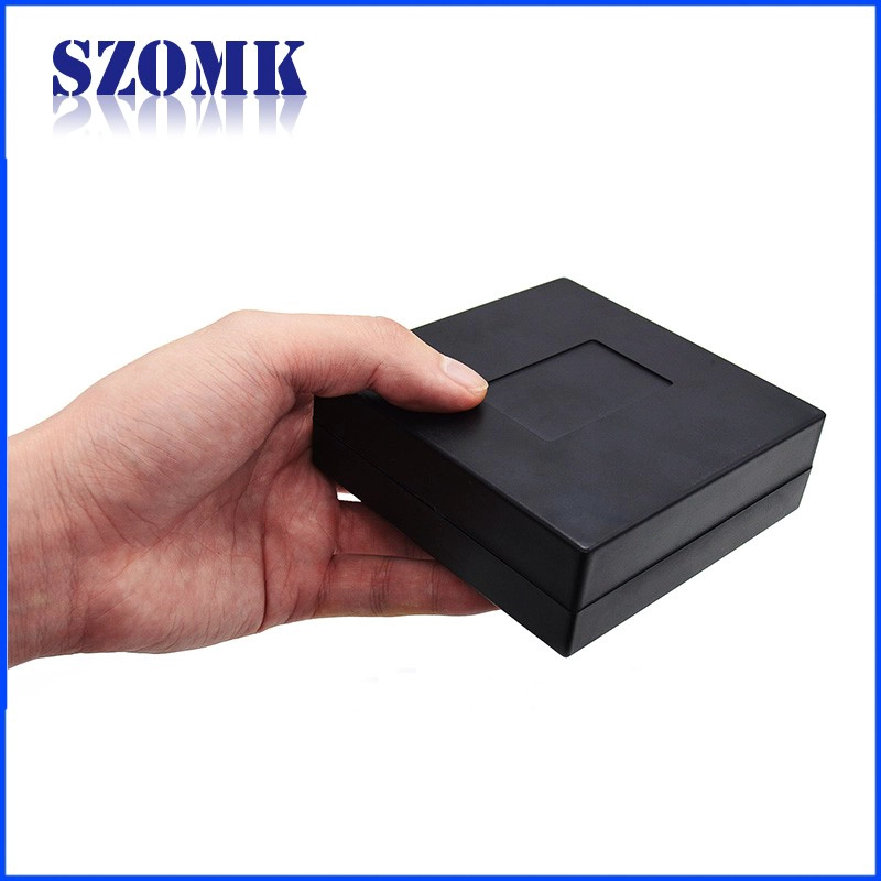 contenitore di plastica di recinzione del caso di progetto dell'ABS del recinto diy nero contenitore di plastica dell'attrezzatura della scatola elettrica 99 * 99 * 33mm per il PWB