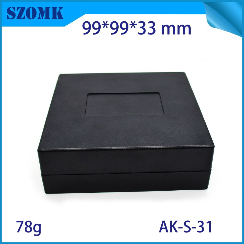 contenitore di plastica di recinzione del caso di progetto dell'ABS del recinto diy nero contenitore di plastica dell'attrezzatura della scatola elettrica 99 * 99 * 33mm per il PWB