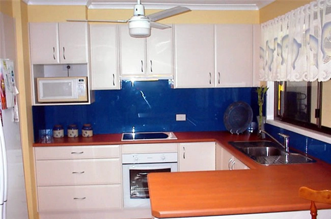 blue Reflective tempered glass splashbacks