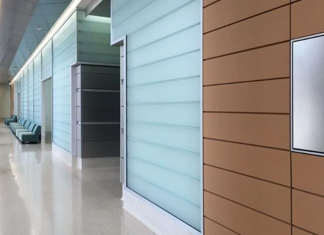 U glass for door