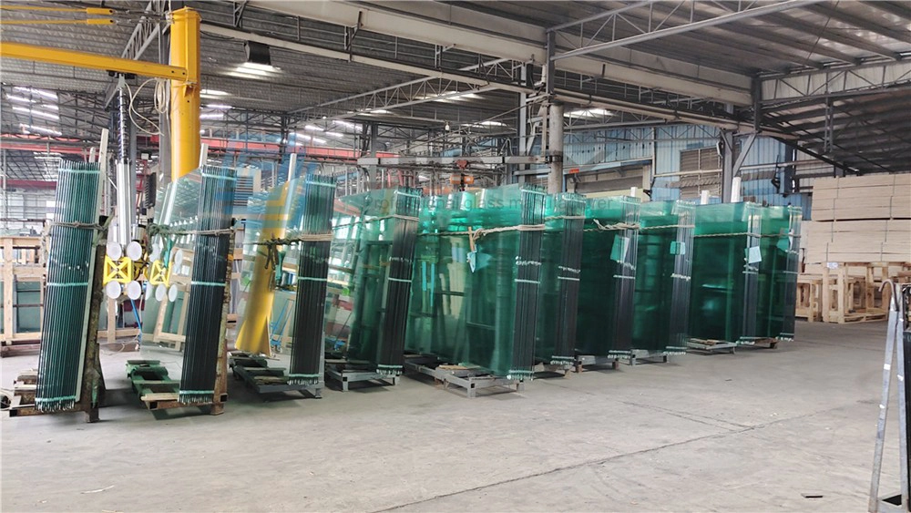 12mm clear tempered glass padel courts