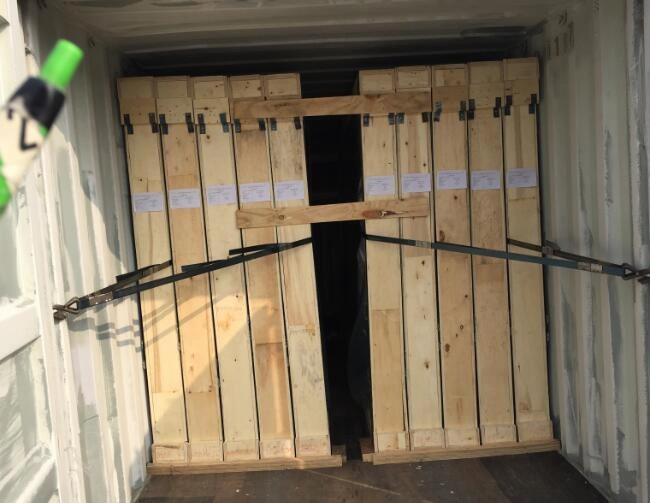 loading the container by Jimy Glass Factory