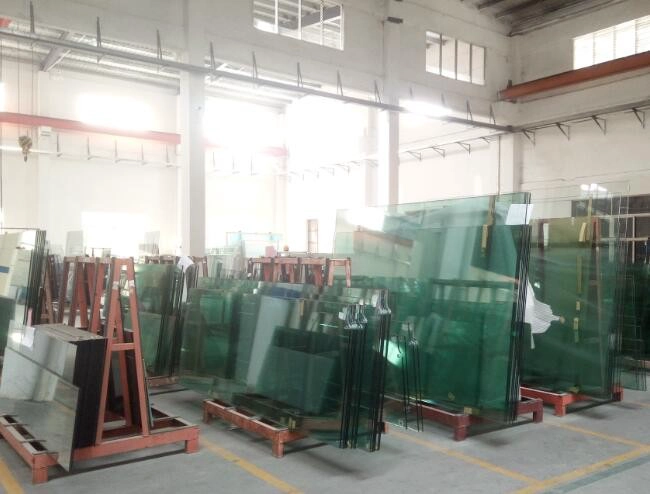 Jumbo size 12mm heat soaked reinforced glass
