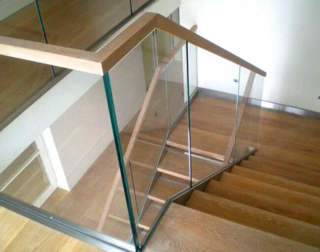 Wooden Frame Tempered Glass Balustrade