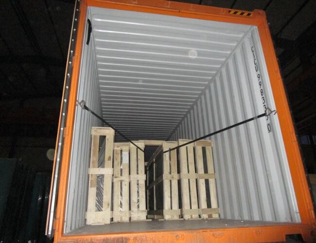 Packaging and loading By Jimy Glass