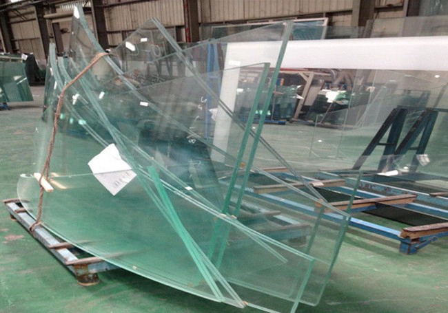 Curved tempered glass for shop counter