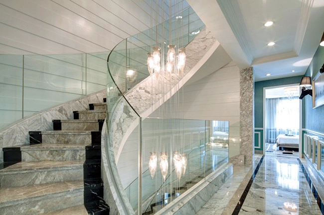 10mm thick U channel curved glass balustrade