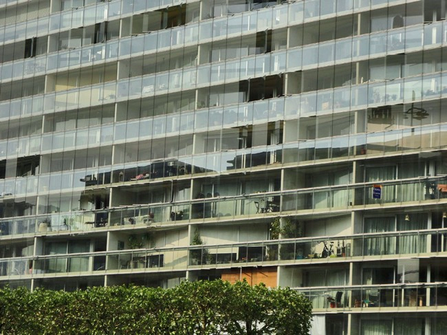 colorless transparent flat glass