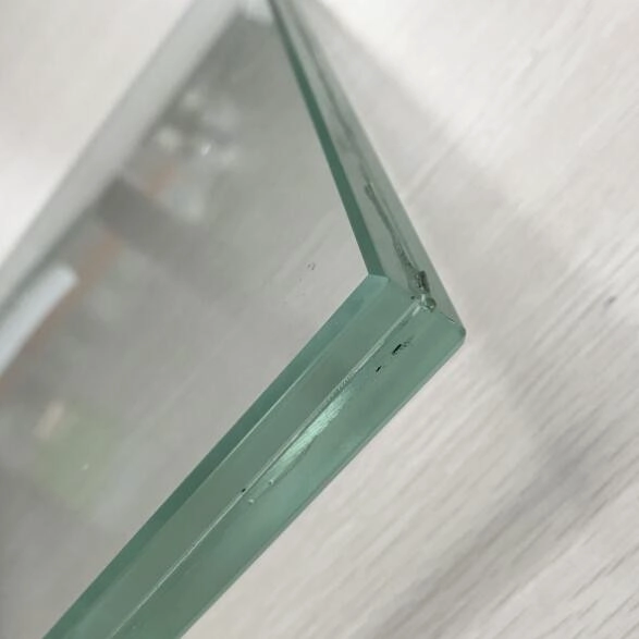 884 société de verre stratifié trempé à faible fer, verre stratifié trempé de 17,52 mm en gros