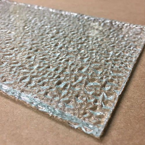 Preço barato 5 milímetros de diamante claro fornecedor de vidro modelado China