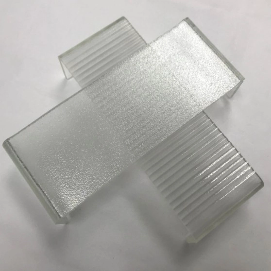 China U glass manufacturer 7mm ultra clear tempered channel glass m2 price