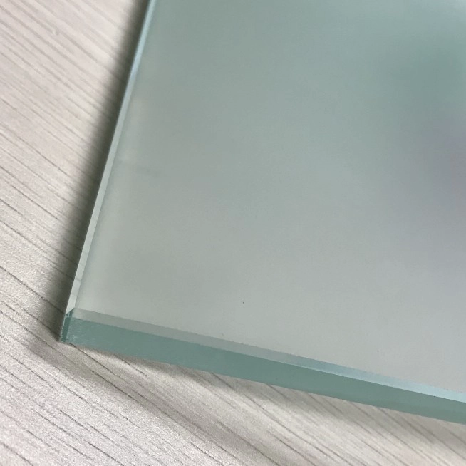 La Chine dépoli l'approvisionnement en verre trempé usine 15mm à l'acide gravé obscur trempé verre de sécurité