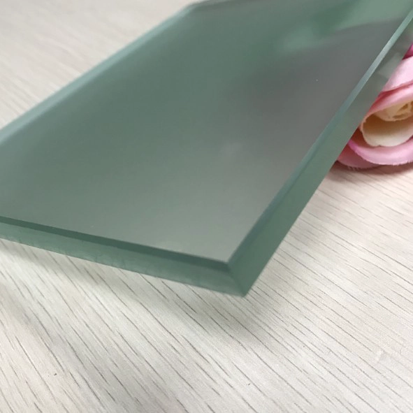 La Chine dépoli l'approvisionnement en verre trempé usine 15mm à l'acide gravé obscur trempé verre de sécurité