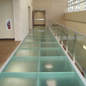 Fuente de la fábrica de piso de China vidrio 6 + 6 + 6 m m templada el vidrio laminado
