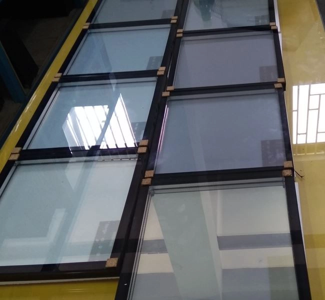Çin Yüksek performanslı enerji verimli 6 + 12Ar + 6 low e çift camlı cam Tedarikçiler