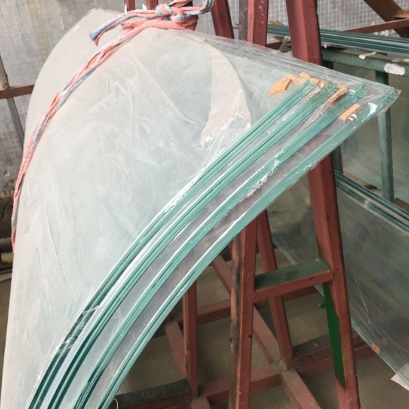 Personalizado muito limpo vidro laminado temperado curvo preço