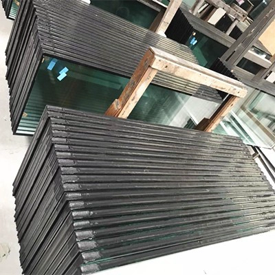 Verre feuilleté isolant stratifié SGP résistant aux impacts des ouragans 12 + 16A + 13.52mm