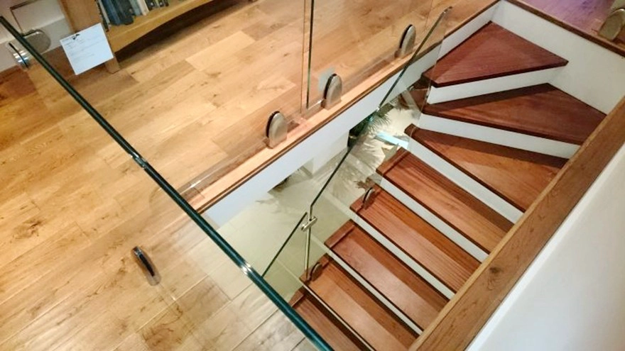 664 clear toughened laminated glass railing