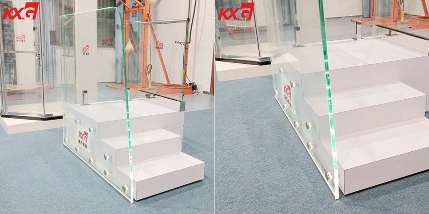 19mm low iron toughened glass handrail