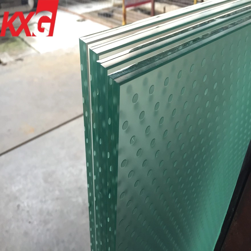 Laminated anti-slip glass