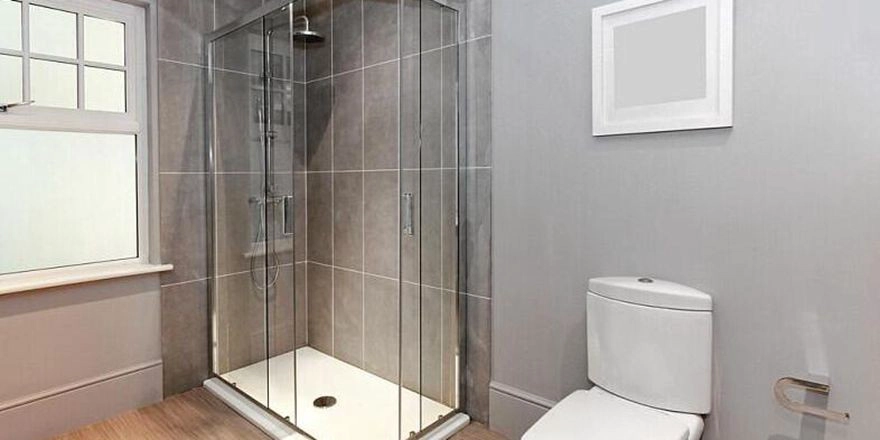 toughened glass shower door