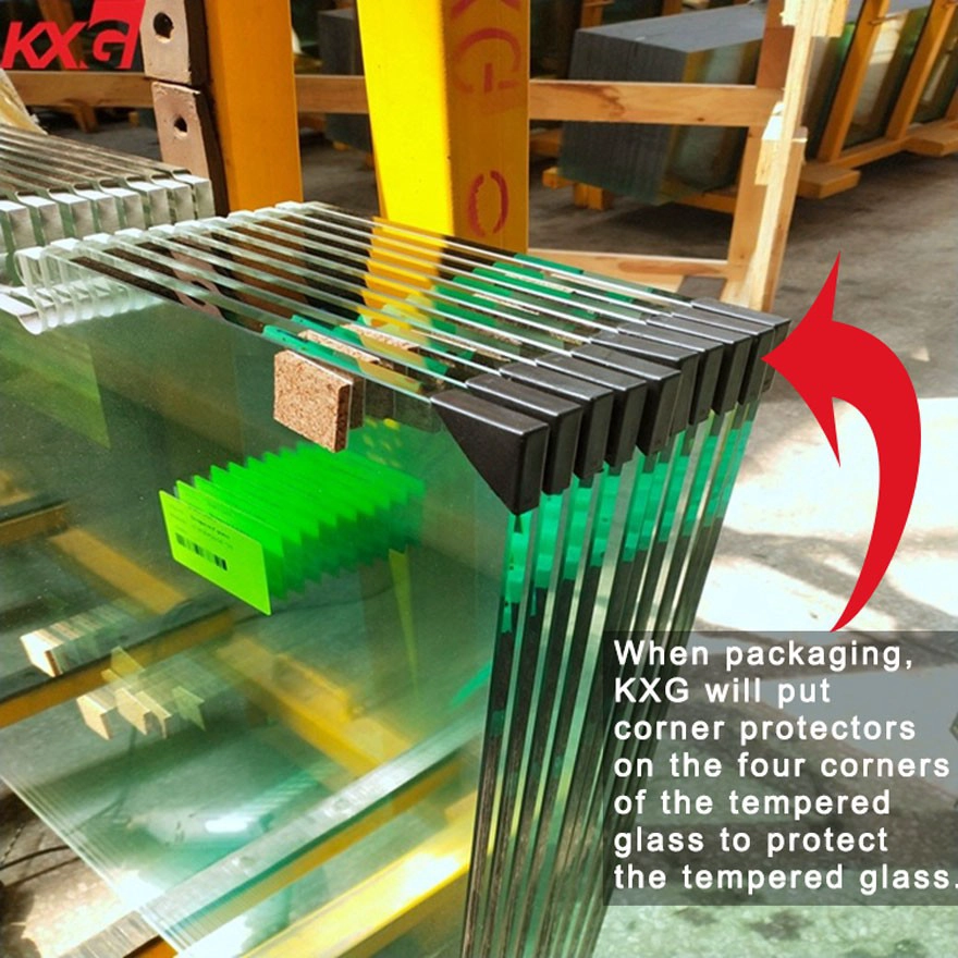 KXG will put corner protectors on the four corners of the tempered glass