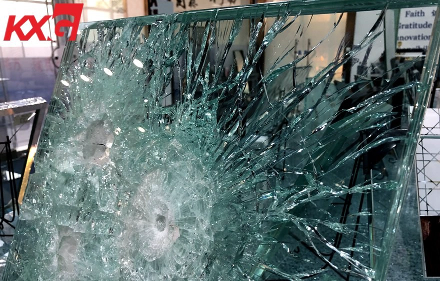 වෙඩි නොවදින වීදුරු යනු වීදුරු ලැමිෙන්ටේෂන් සහ තෙහෙට්ටුව පමණක් නොවේ