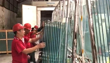 Uji Rendam Panas Kaca Tempered Ultra Jelas
