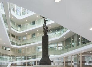 ශ්රේණියේ බලපෑම වක්ර ලැමිෙන්ටඩ් වීදුරු
