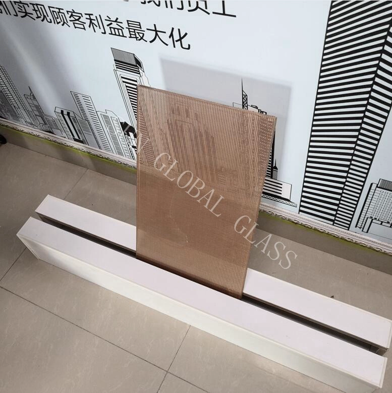ULTRA CLEAR COPPER WIRE MESH LAMINATED GLASS