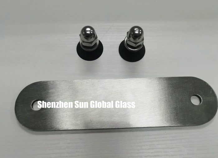 padel courts glass fittings