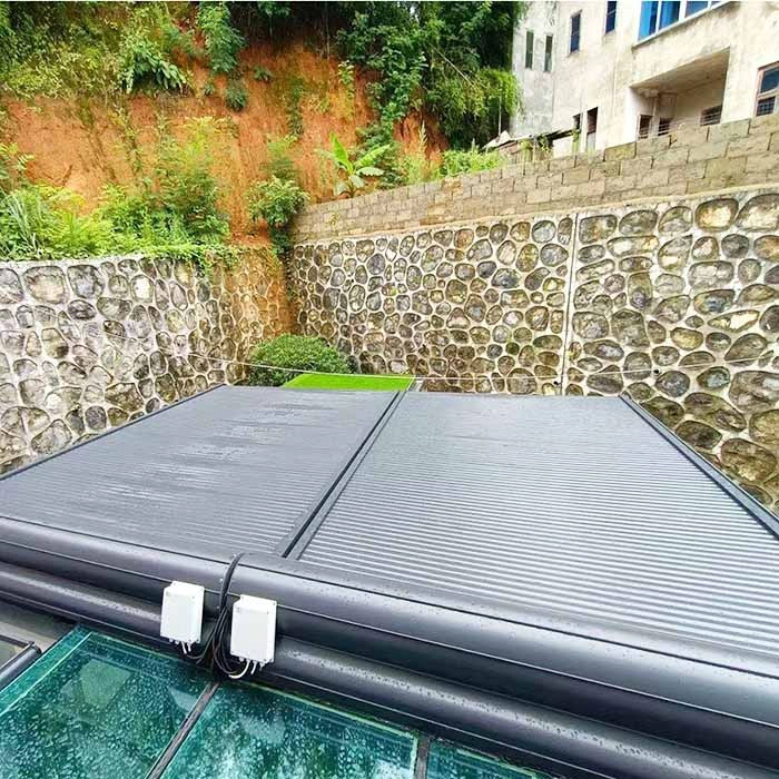 aluminum and polyurethane thermal insulation foam inside roof, roller blind retractable awnings, motorized rolling shutter roof system