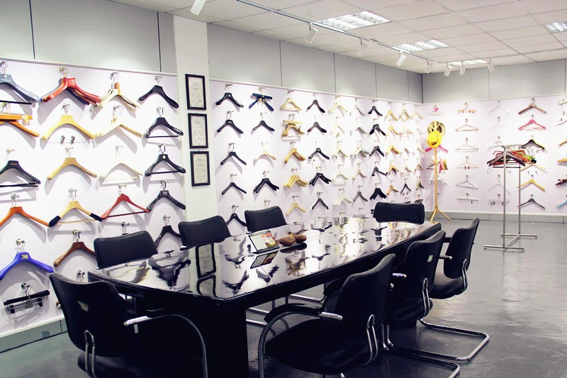 New samples room-Perfect hanger display New samples room-Perfect hanger display