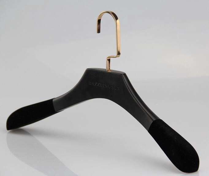 Congratulations yuntong hanger factory will attend the Paris and Las Vegas Exhibition on Feb in 2019 Congratulations yuntong hanger factory will attend the Paris and Las Vegas Exhibition on Feb in 2019