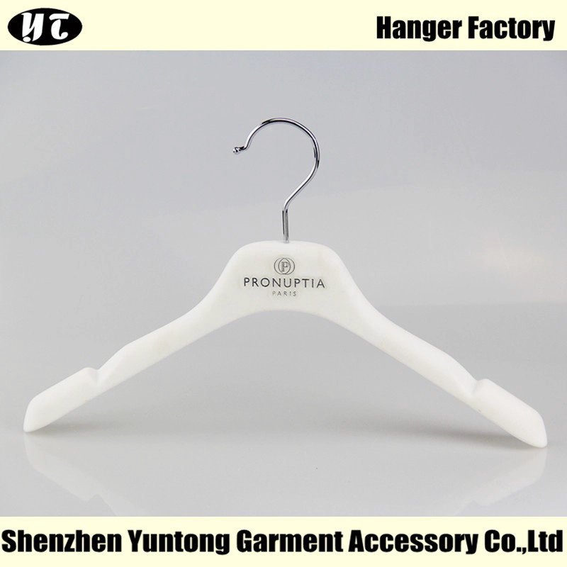 KTV-002 witte antislip plastic hanger fluwelen gevlekte kleerhanger