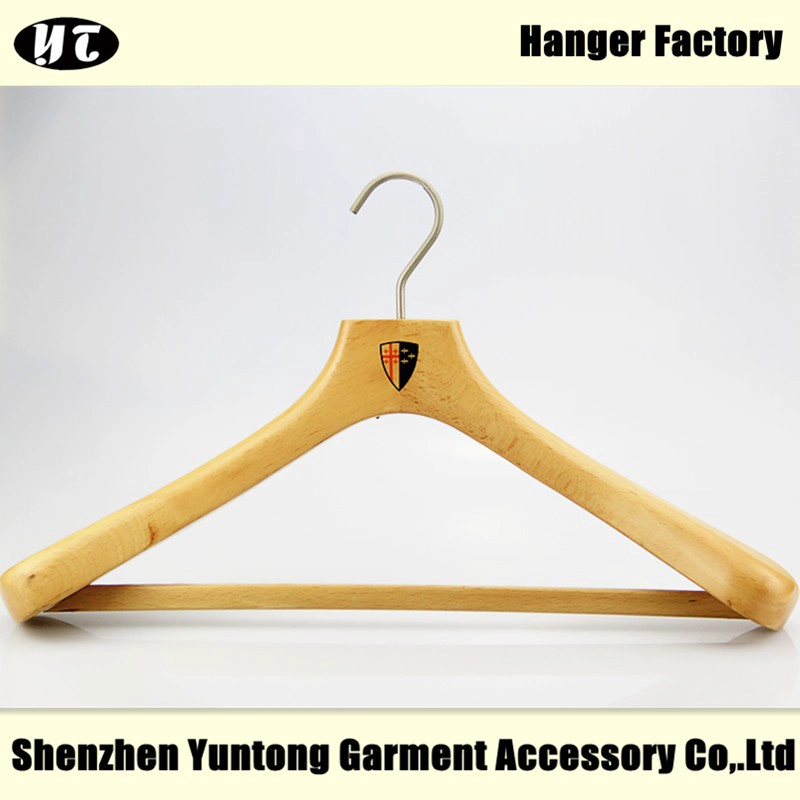 China MSW-008 natürlichen hölzernen Anzug Kleiderbügel mit Bar Hersteller