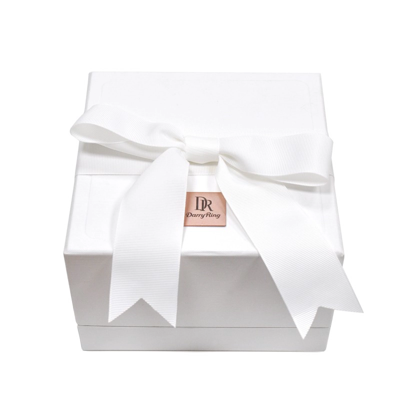Cajas de joyería de diferentes materiales.