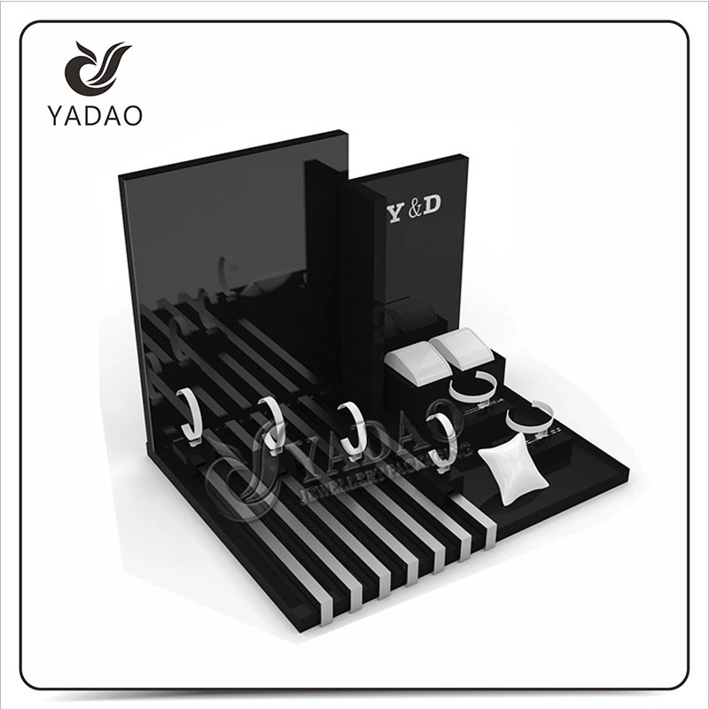 China 2016 Newest design acrylic different color halloween shop jewelry watch display stand manufacturer